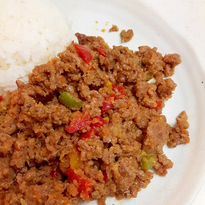 簡単！チリペッパーでピリカラキーマカレー♪